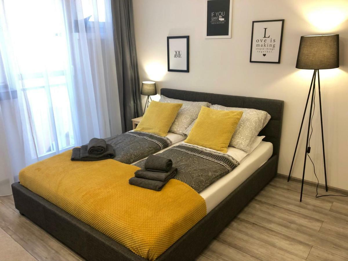 Apartament Szczesliwa 13 - Plac Ratuszowy 耶莱尼亚古拉 外观 照片