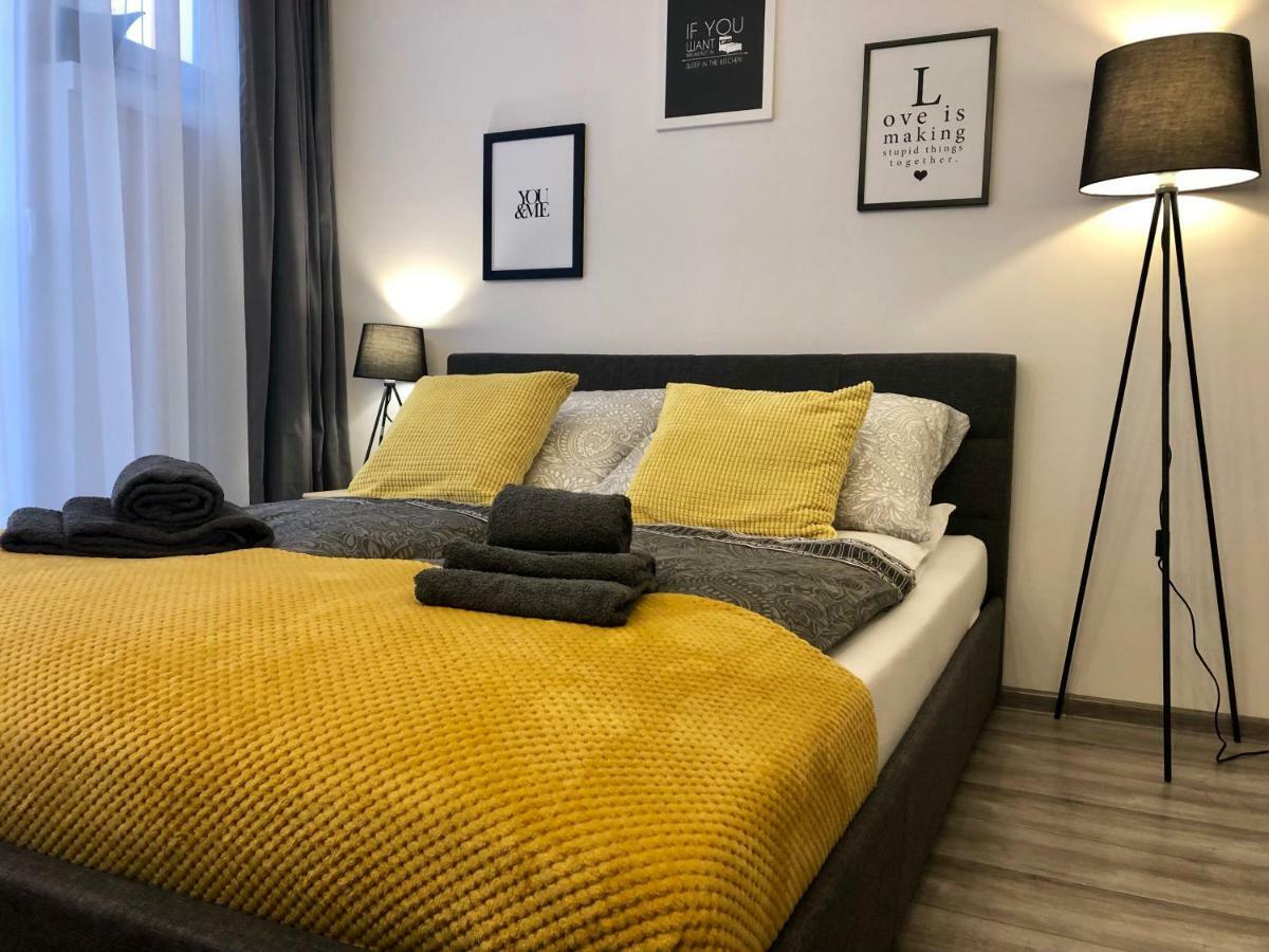 Apartament Szczesliwa 13 - Plac Ratuszowy 耶莱尼亚古拉 外观 照片